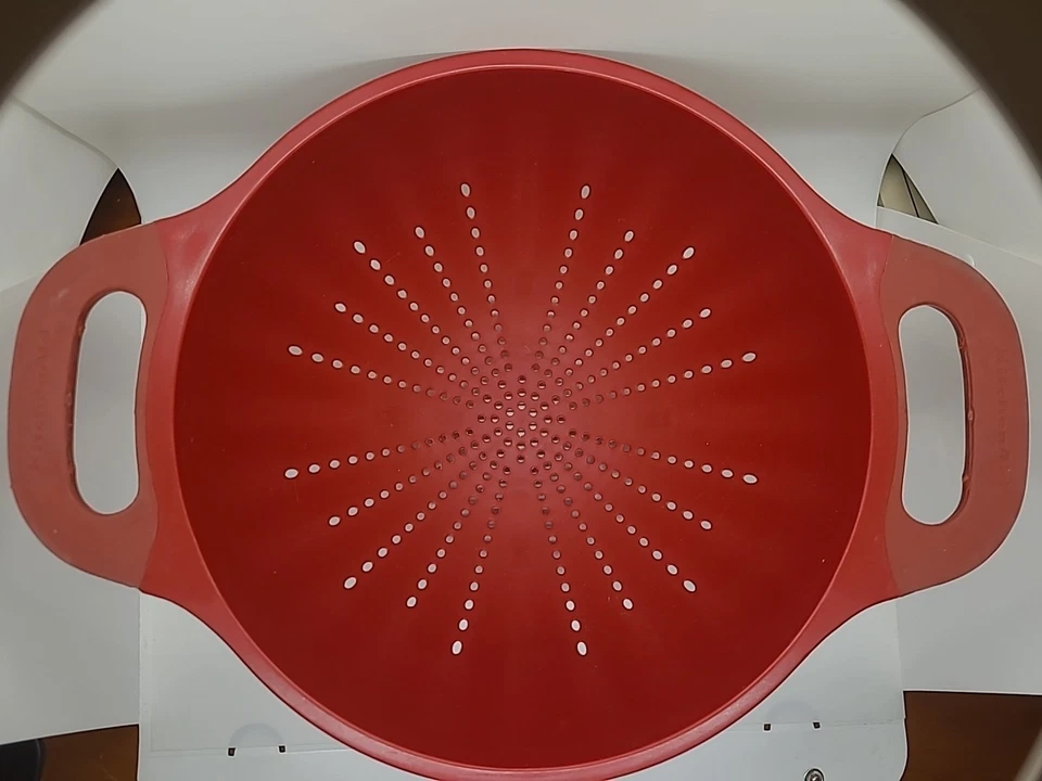 KitchenAid 5 Quart Colander Pink Sangria Dishwasher safe Red Sturdy Well Made - Image 3 of 4