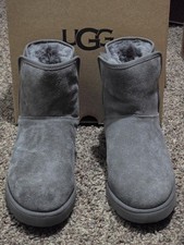 UGG Classic Mini Boot Gray Sheepskin Suede Cozy Size 6 NIB