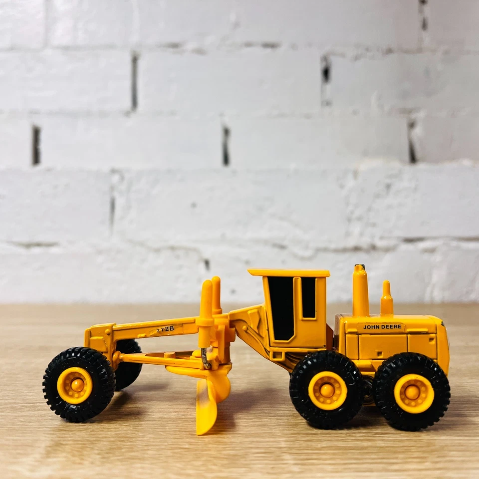Ertl 5540 John Deere 772bh Industrial Road Grader 1/64 Die Cast Yellow - Image 3 of 4