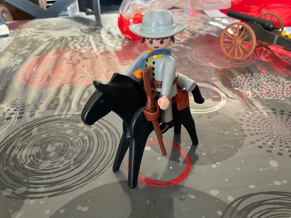 PLAYMOBIL SOLDAT SUDISTE - Photo 2/4
