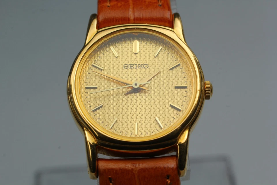 Vintage 1985 Exc+5 Seiko V701-A110 Gold Quartz Womens Ladies Watch From JAPAN - Image 4 of 4