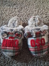 Unisex Children's Slippers. Fleece. Size 9/10. Excellent Condition. No Box