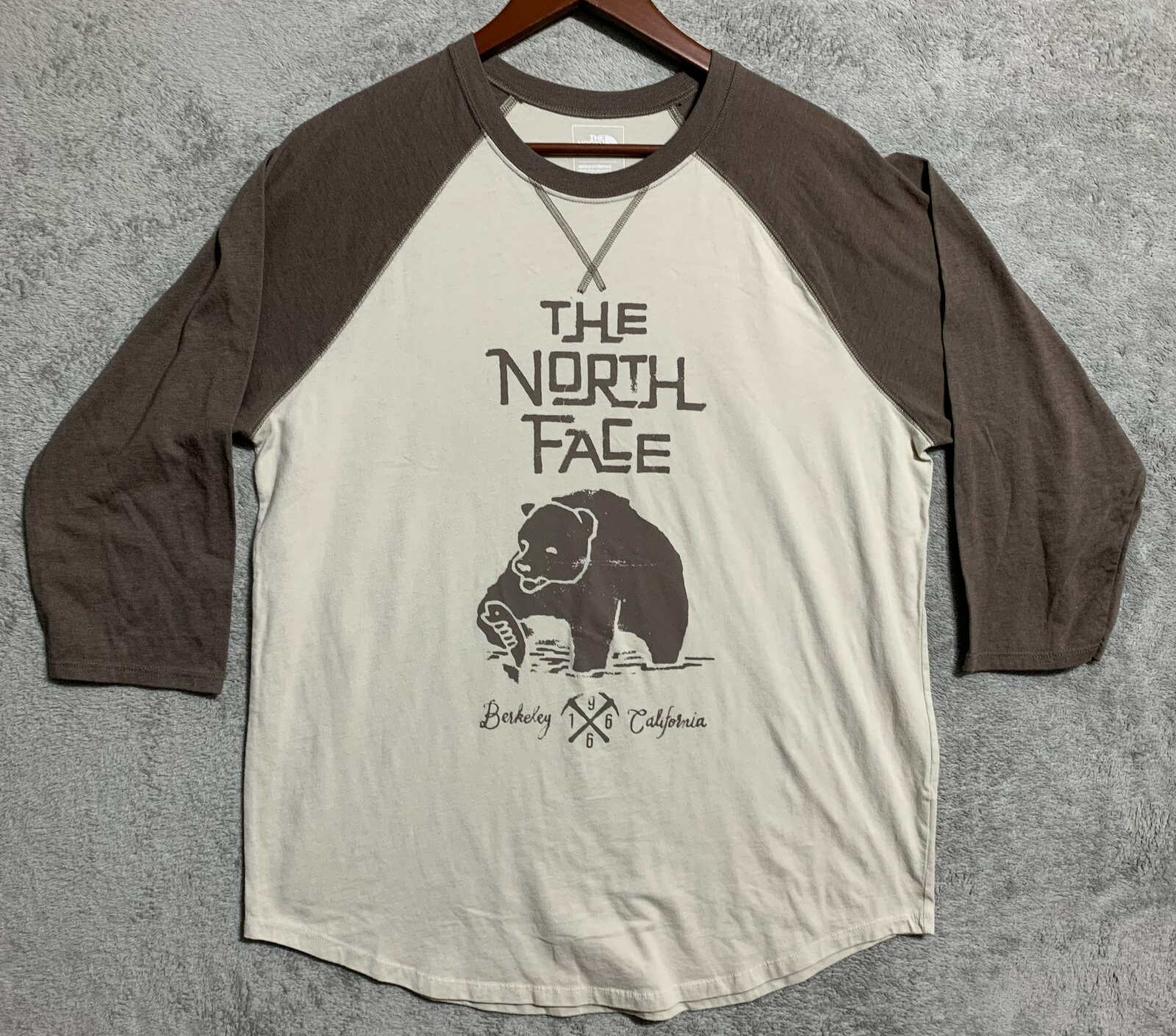 The North Face Men's 3/4 Sleeve Hiking Shirt Large Brown Beige Outdoor Adventure