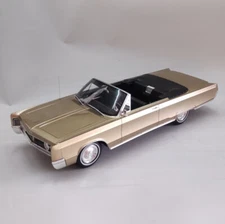 BoS models 1/18 CHRYSLER NEWPORT CONVERTIBLE 1967 Limited Edition 1000 B0S