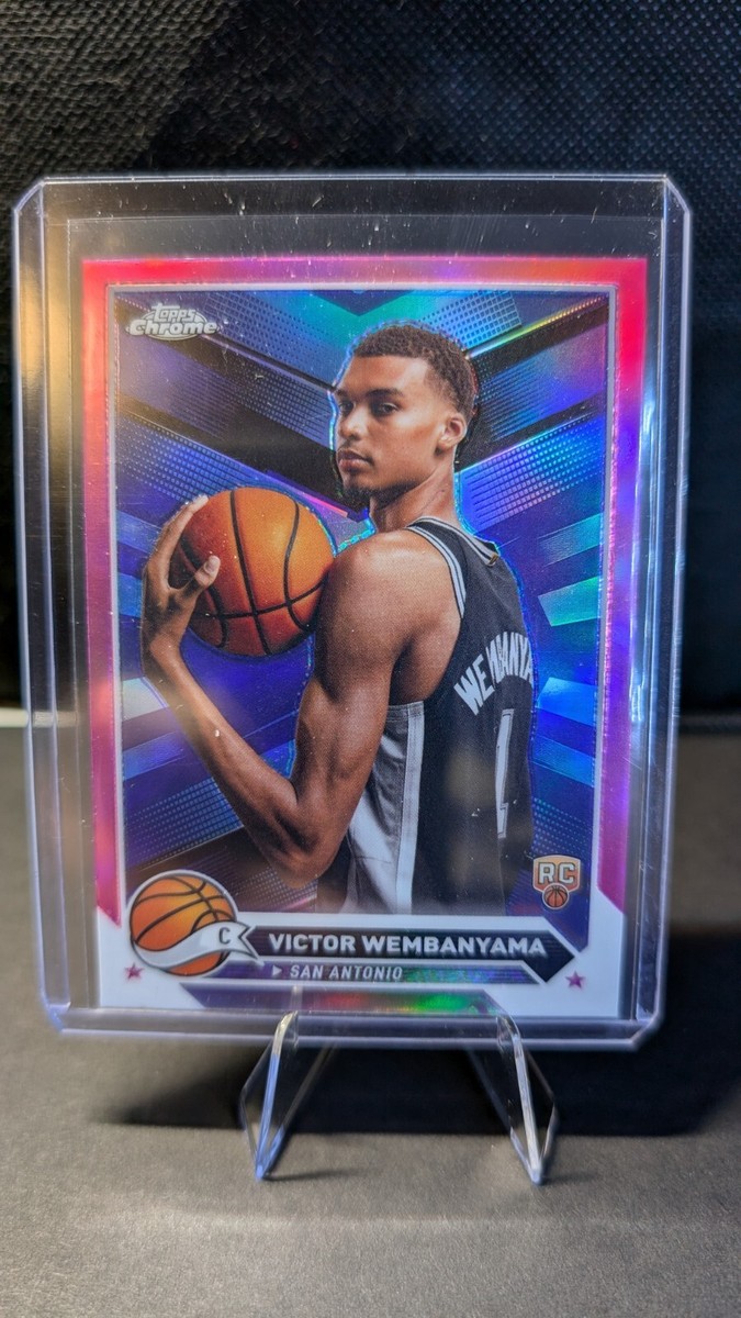 Topps VICTOR WEMBANYAMA pink Refractor
