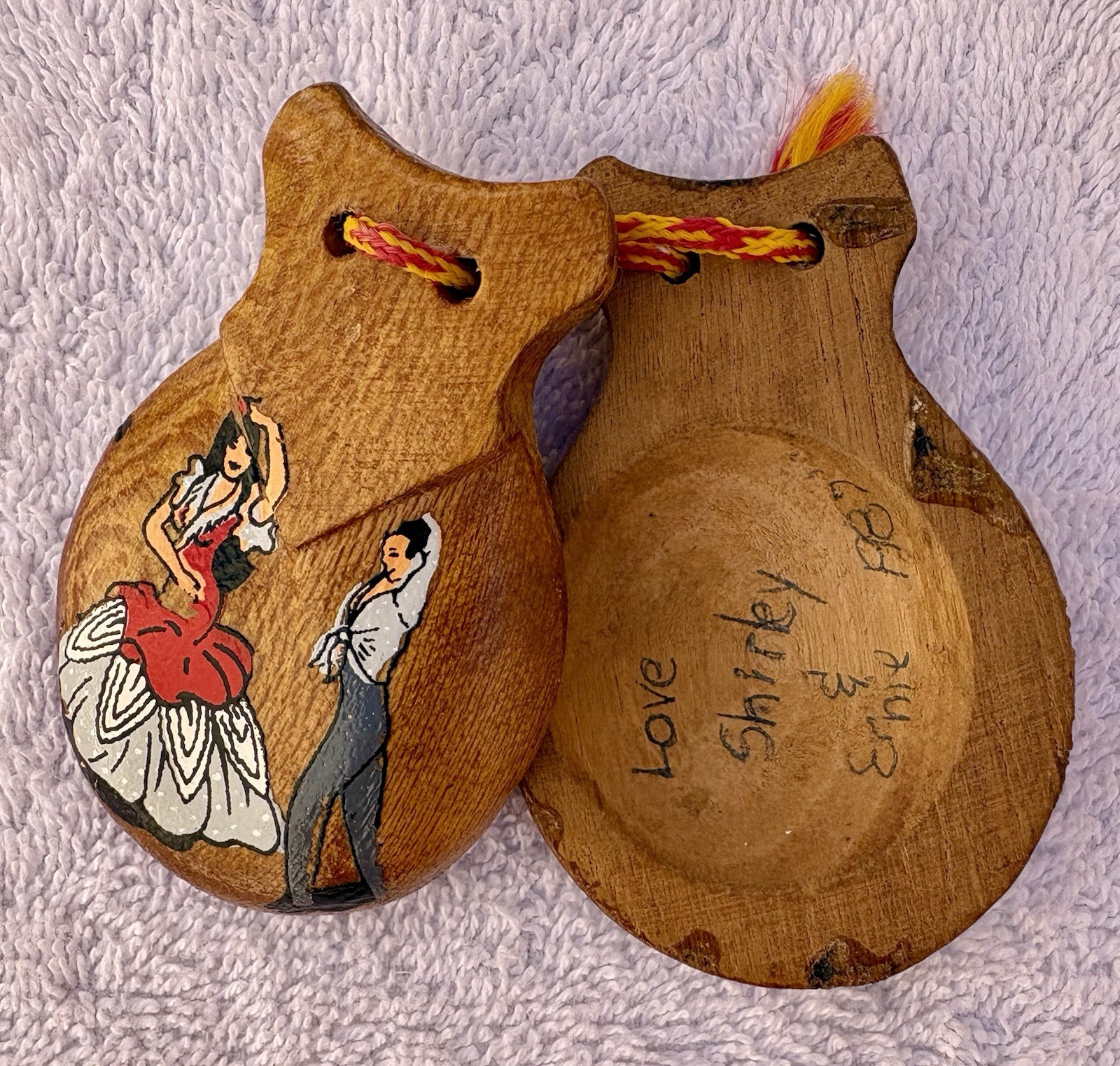 Castañuelas de madera flamencas españolas vintage años 80 recuerdo musical pintado a mano