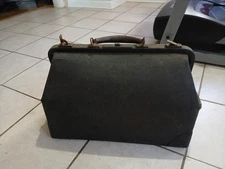 Pre 1900 BTM Company Leather  Dr's Bag