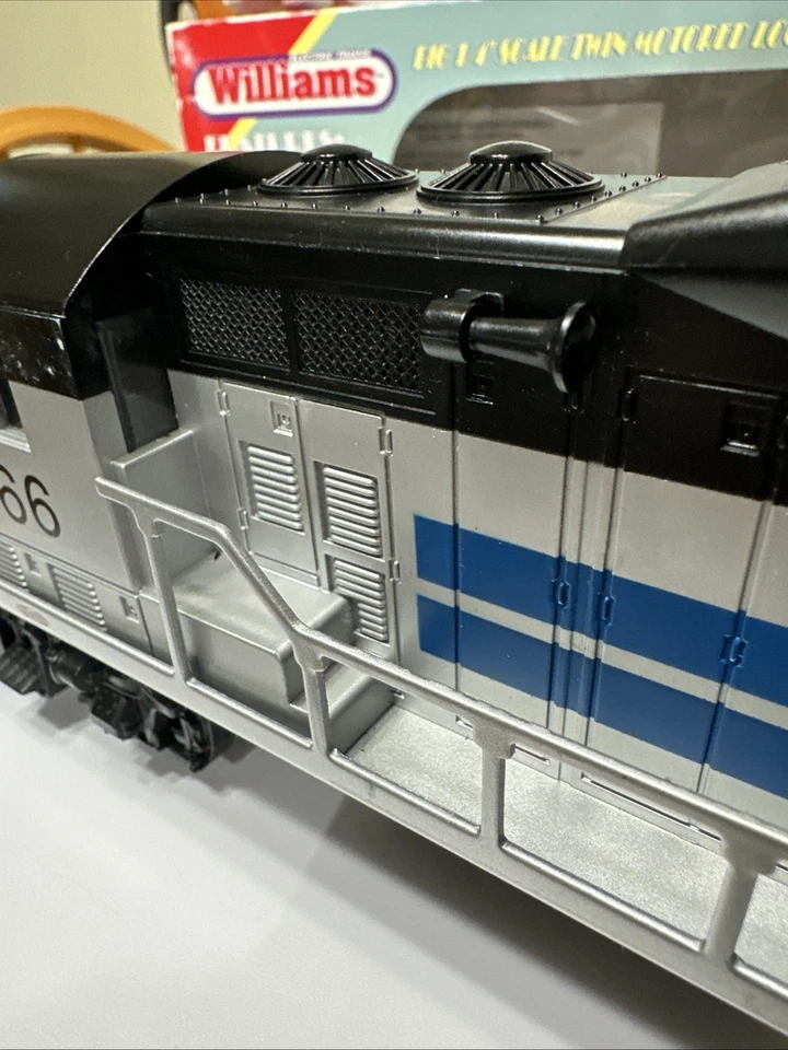 Williams O Gauge GP-9 Amtrak 766 - Image 4 of 4