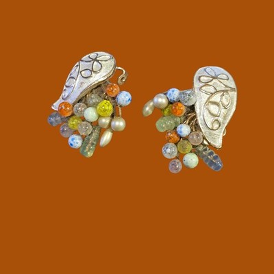 RARE Vintage Kramer pate de verre basket with flowers Clip On  earrings 