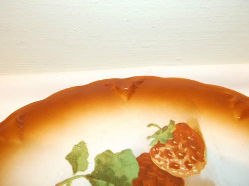 A Beautiful Antique Petrus Regout Maastricht Mixed Fruit Plate - Picture 12 of 12