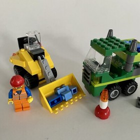 LEGO Creator 5930 Road Construction 100% Complete with all pieces and Minifigure