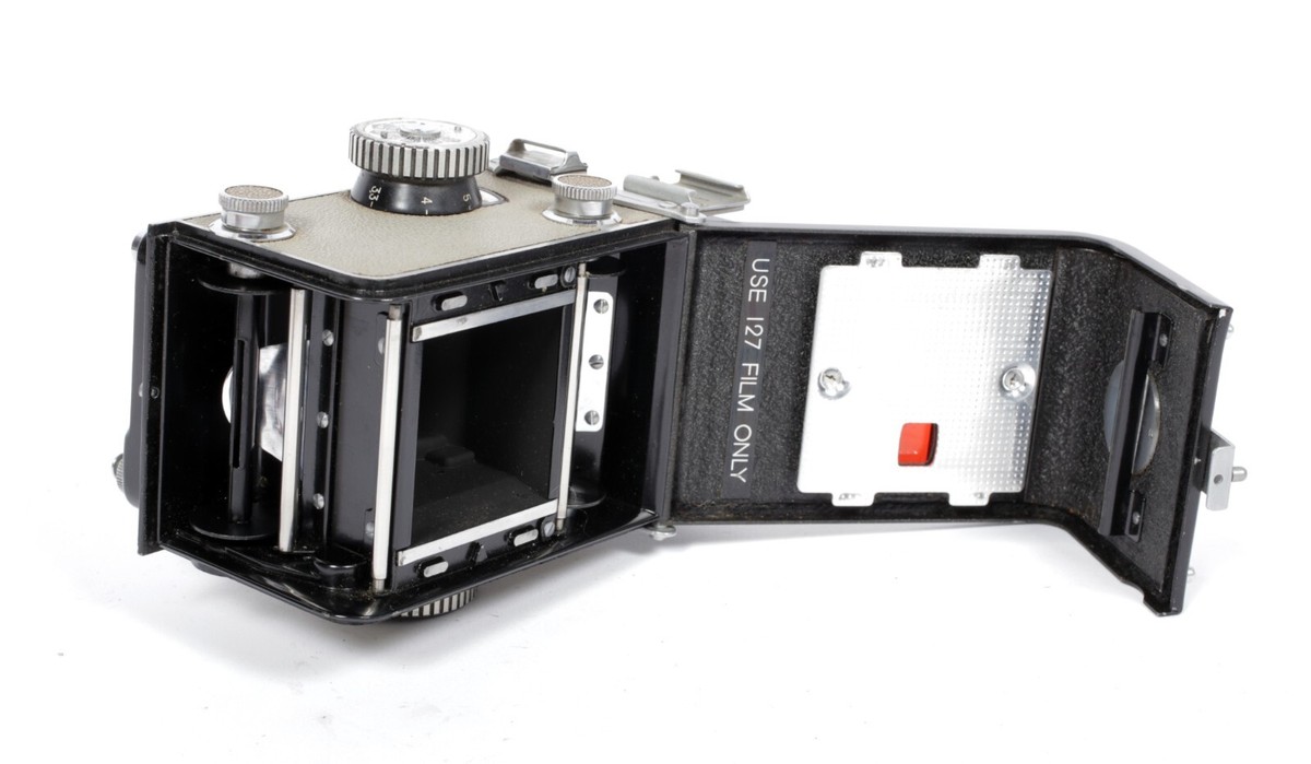 Yashica 44 4X4 TLR medium format film camera with 60mm F3.5 lens