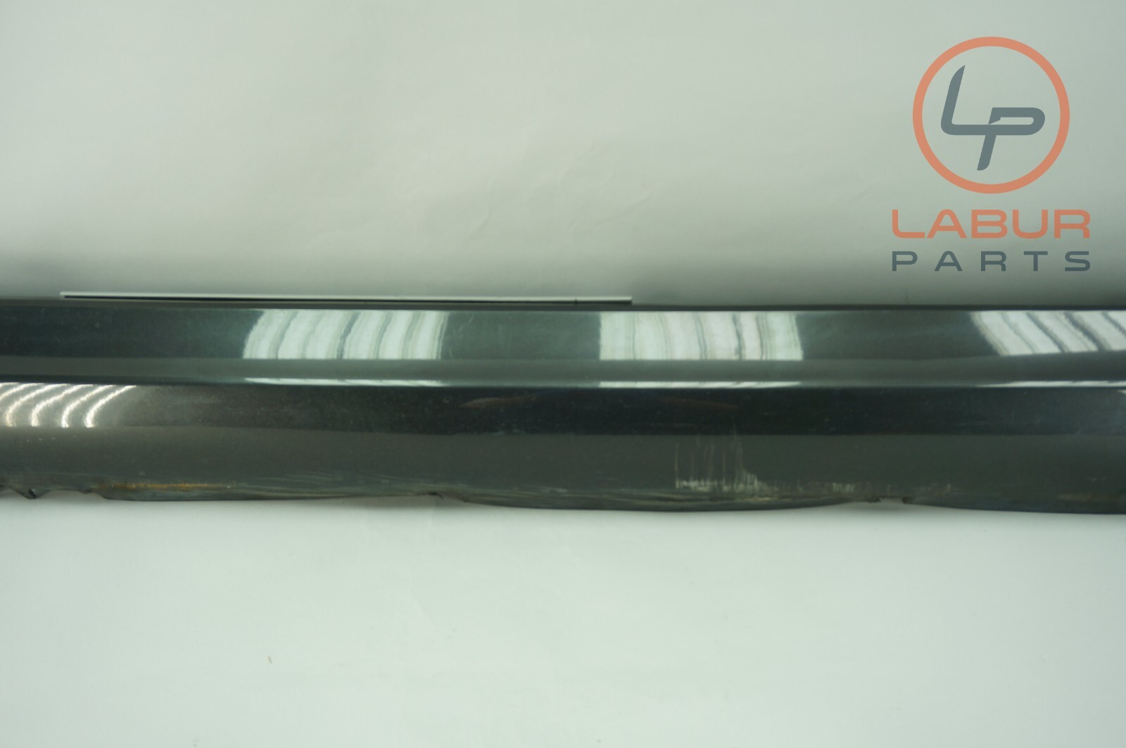 M139 09-13 Maserati Quattroporte Left Driver Side Skirt Rocker Panel SS386