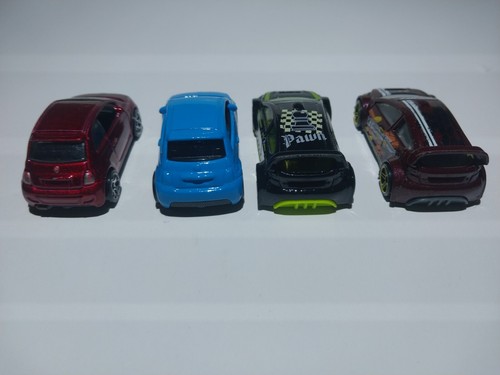 Lot Of 4 Hot Wheels 2 Fiat 500& Ford Fiesta Various Years 2012, 13, 18 - Picture 2 of 9