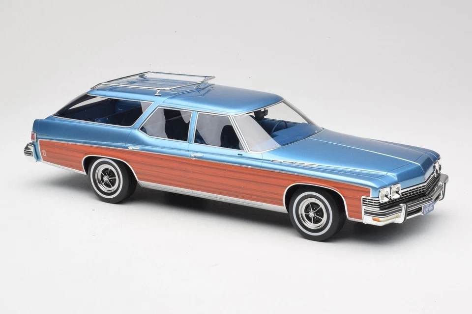 BOS417 Buick Estate Wagon Light Blue Metallic BoS Models 1:18 - Image 4 of 4