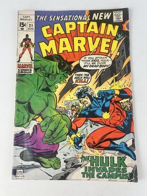 Comic Book Captain Marvel vs Hulk Iconic Battle  #21  Marvel Comics Group