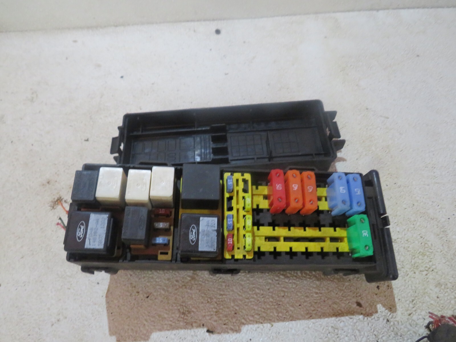 2003 FORD TAURUS FUSE BOX COMPARTMENT MERCURY SABLE eBay