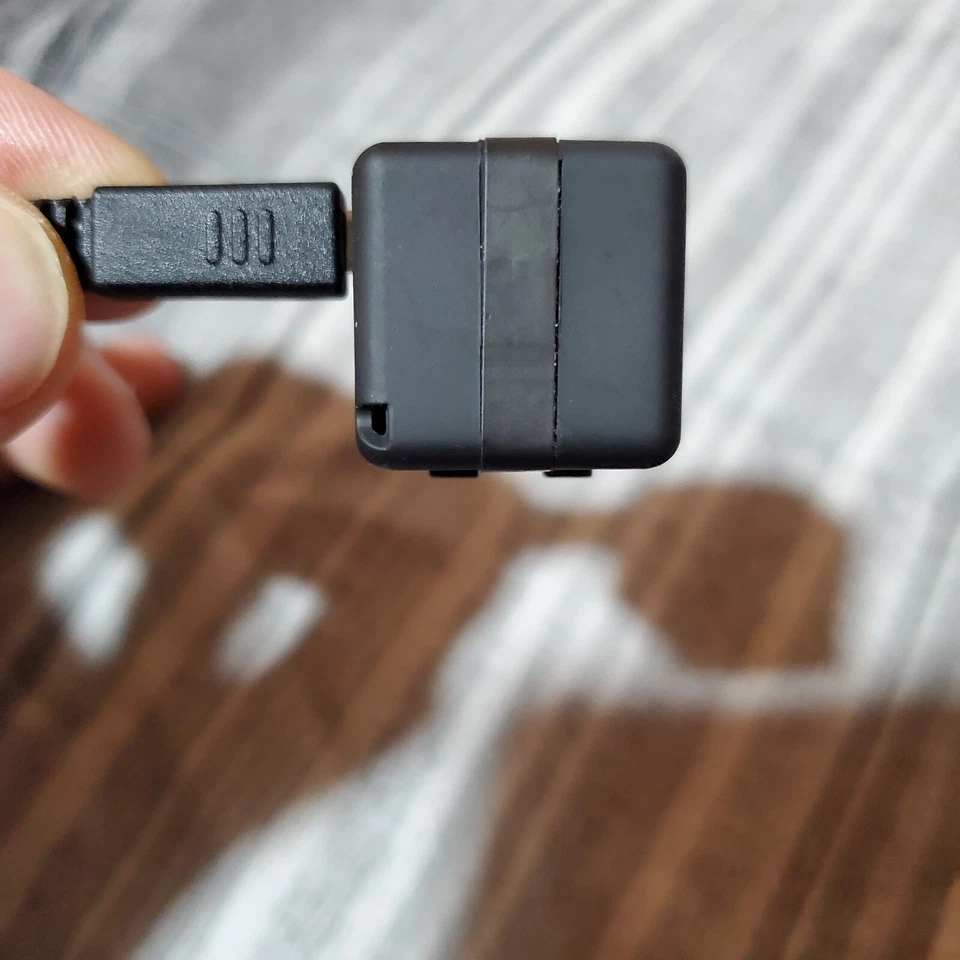 Discreet Camera - Image 3 of 4