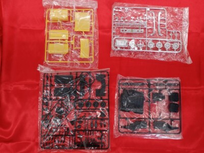 Nichimo 1/20 Toyota Corona Mark II 1900 Hardtop RT72-S Vintage Kit
