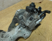 37687 CA 2009-2015 SEAT IBIZA FR 2.0 TDI CFHD FUEL PUMP. 03L130755D