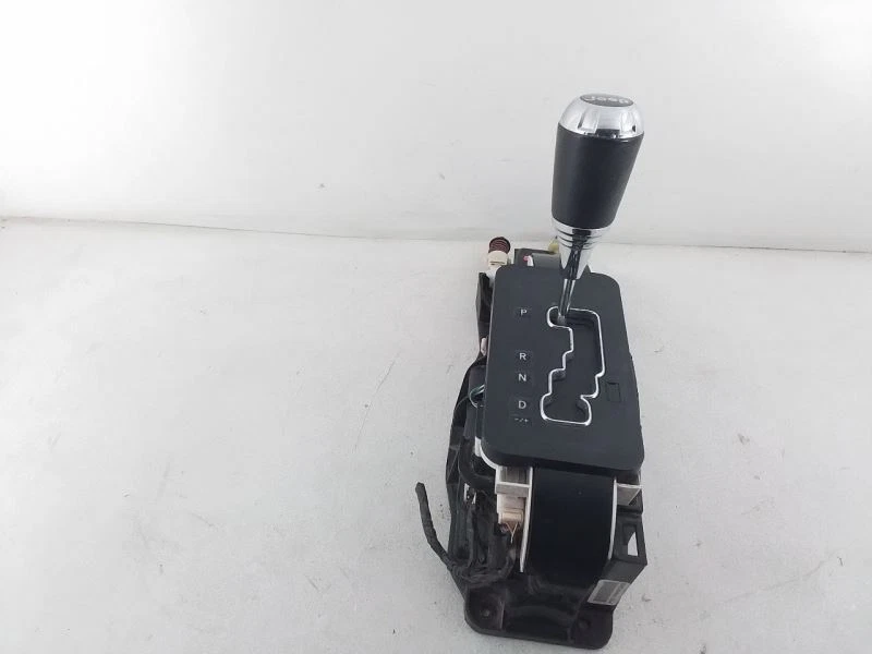 Jeep JK Wrangler OEM Automatic Transmission Shifter 2012-2016 2017 118104 - Image 2 of 4