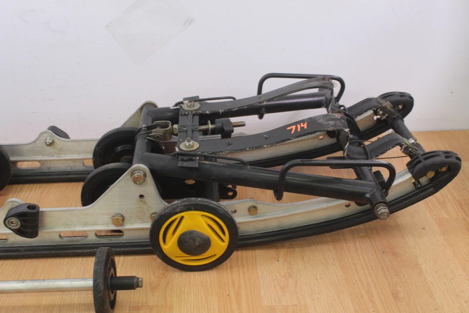 Ski-Doo Summit 600 1999 suspensión trasera patín 136" Foto 3 de 4