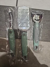New 3 Pieces Vegetable Peeler, Fruit Peeler, And Cheese Grater Green Handle Nice