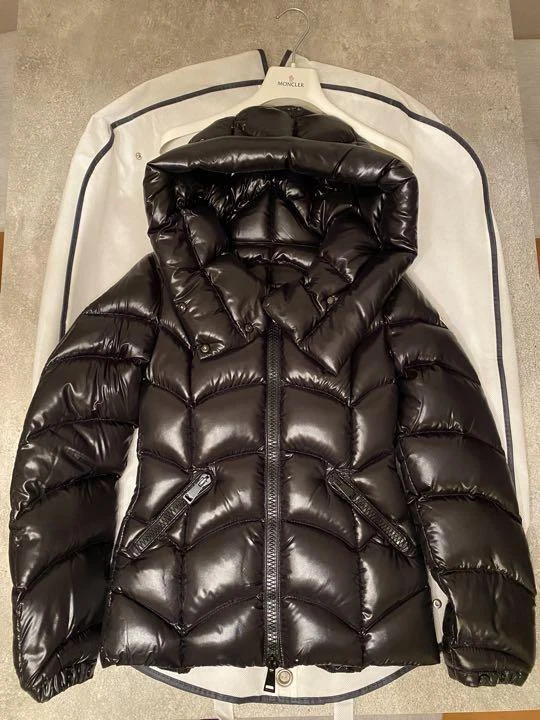 Moncler akebia top puffer jacket