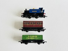 HORNBY R1188 COUNTRY FLYER TRAIN AND CARRIAGES