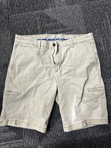 Tommy Bahama beige Chino Shorts für Herren khaki Größe 36, 10" Schrittlänge
