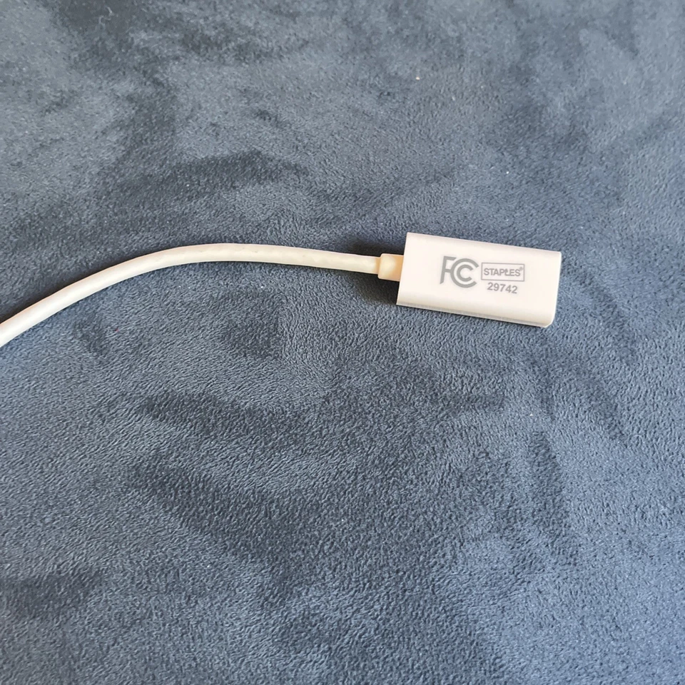 Staples Mini Display Port to HDMI Adapter. Video Cable. - Image 2 of 4