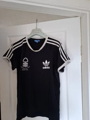 Nottingham Forest Adidas Originals Tshirt Size L - Image 1 of 3