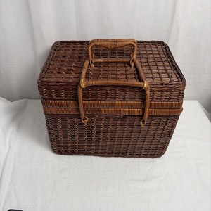 Beautiful Vintage Brown Wicker Picnic Basket with Locking Handles!