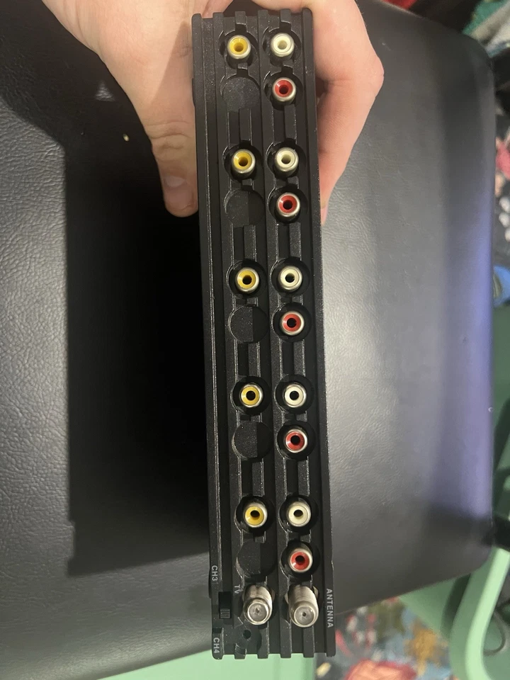 Pelican Accessories - AV Game Switcher for PS2 PS1 Any Other RCA Plug In Console - Image 3 of 3