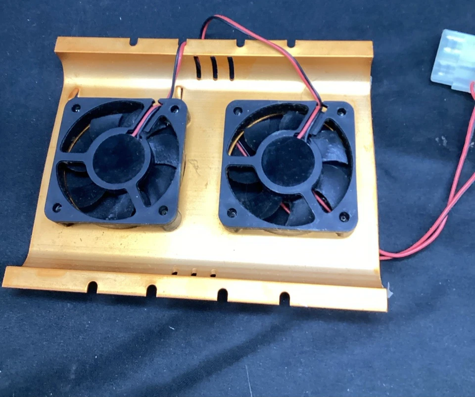 2X GOLD 3.5" Hard Drive Disk HDD 4 Pin Cooling Fan Cooler Radiator PC SATA IDE - Image 2 of 4