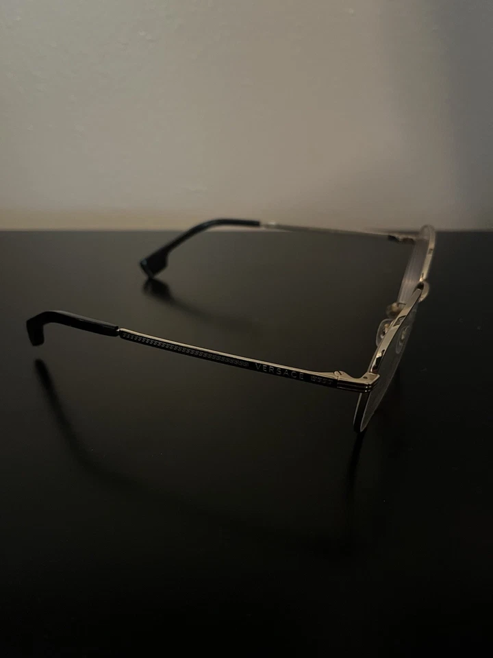 Monturas para gafas Versace para hombre. Foto 2 de 4