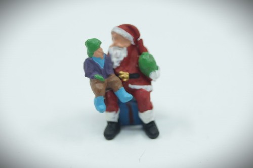 1:87 HO TODAVÍA 1592003 Figura en miniatura Papá Noel sentado con niño mercancía nueva | Condition: Neu