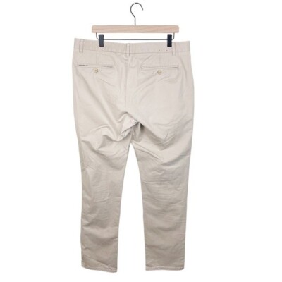 Comment bien choisir la couleur de son pantalon chino pour homme