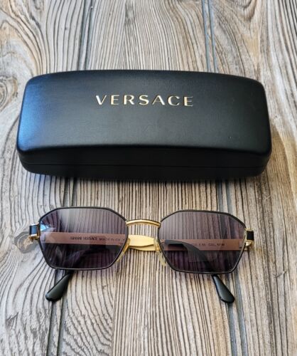 VINTAGE '90 GIANNI VERSACE OKULARY PRZECIWSŁONECZNE I ETUI Made In Italy Mod. S 59 kol. 57 M  - Zdjęcie 1 z 9