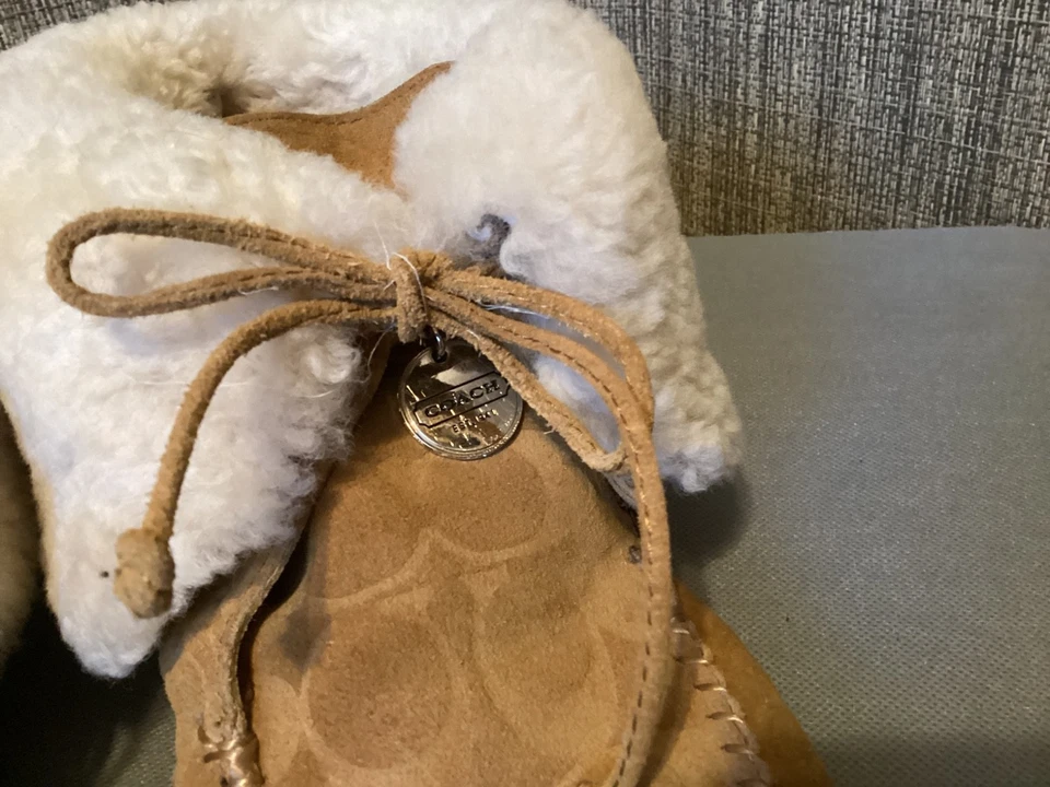 Coach Cathee желтовато-коричневый замши стриженный мех монограмма мокасины туфли Sz. 10 - Изображение 4 из 4