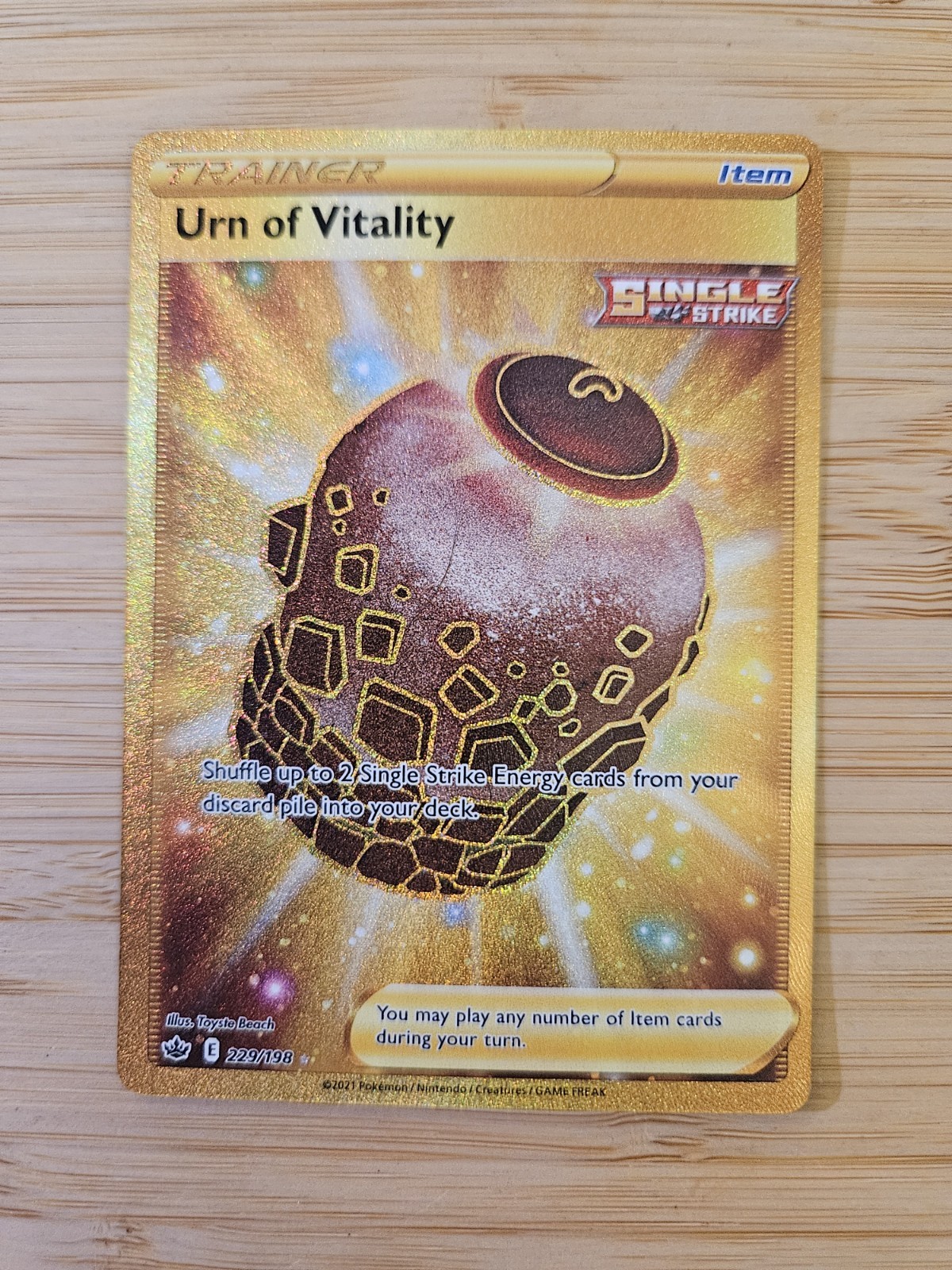 Urn of Vitality 229/198 Chilling Reign NM Gold Secret Rare Pokemon Card