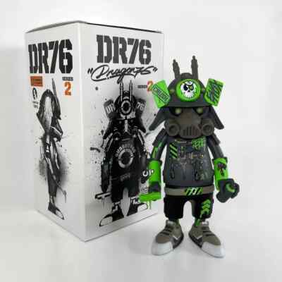 NEO GHOST LIMITED EDITION VINYL FIGURE BY BY ENOX X DRAGON76 X MARTIAN TOYS sw1