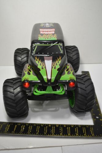 Spin Master Monster Jam Large Grave Digger RC Body 11.5” 18" long - Picture 7 of 7