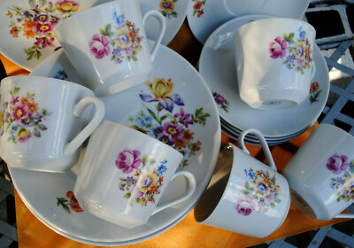 KAFFEESERVICE..KAHLA PORZELLAN..BLUMEN...17 Teile, 6 Tassen, 6 gr.+ 5 kl. Teller