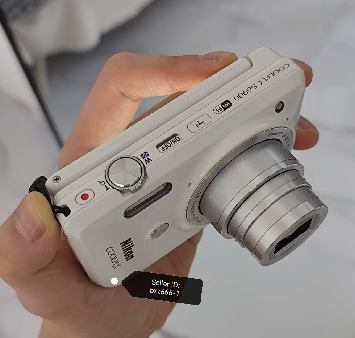 Nikon COOLPIX S6900 16.0MP 12x Optical Zoom Flip Long Screen