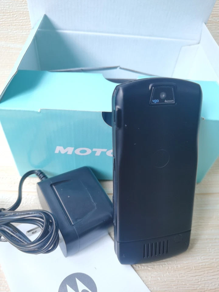 99% New Unlocked Motorola L7 Cell Phone - Image 2 of 4