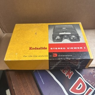 Vintage Photographic Kodak kodaslide Stereo viewer I in original box works!