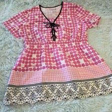 Skechers Women's Scrub Top Size L Pink White Geometric Print Tie Front Medical