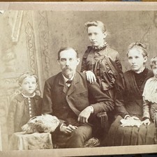 c1890s Victorian cabinet photo family of five father mother children studio pose