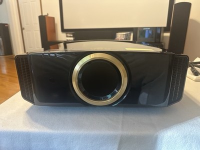 JVC DLA-RS520 D-ILA 4k HDR 3D PROJECTOR